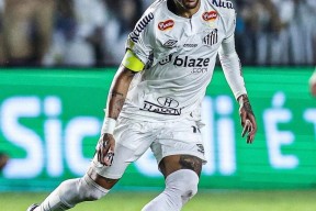 内马尔重返赛场，比赛规则变更首场状态出色，美国队观众沸腾！上演精彩一战的简单介绍-开云