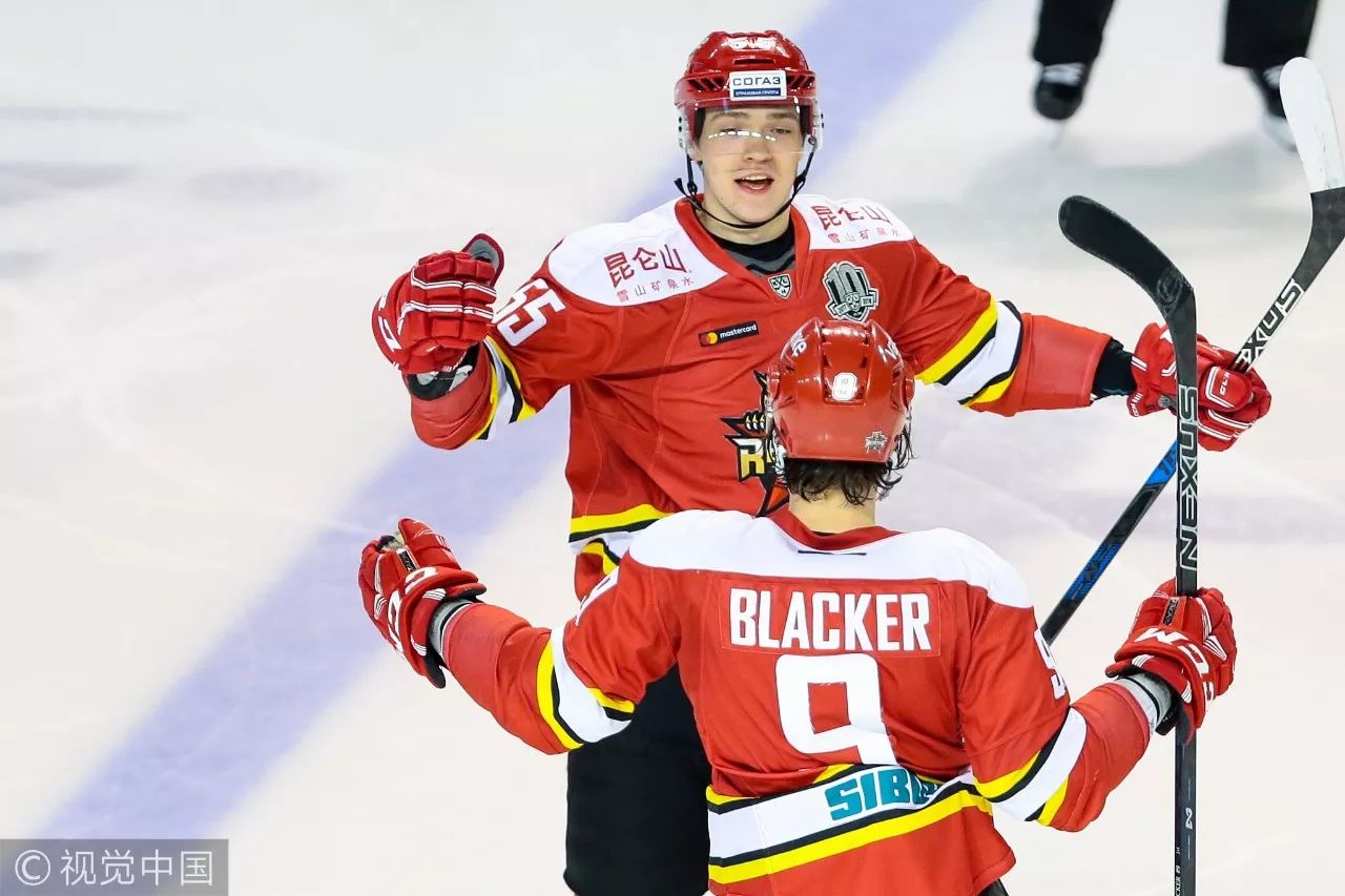 今晨体能课后；布莱顿状态回暖备战意甲；气氛紧张；心理建设被强调的简单介绍